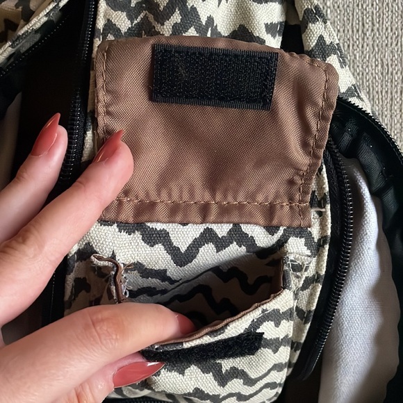 Kavu cross body bag - Picture 7 of 9